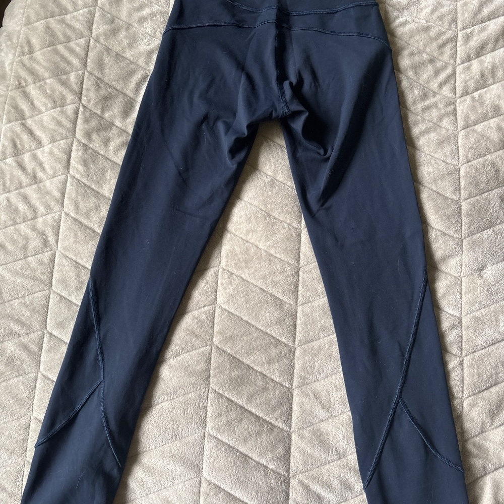 Lululemon - Picture 2 of 5